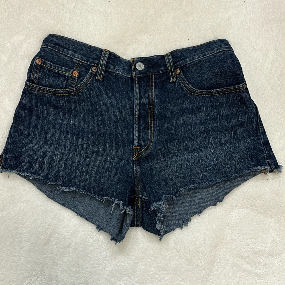 501s Levi denim dark wash size 27 - Picture 3 of 14